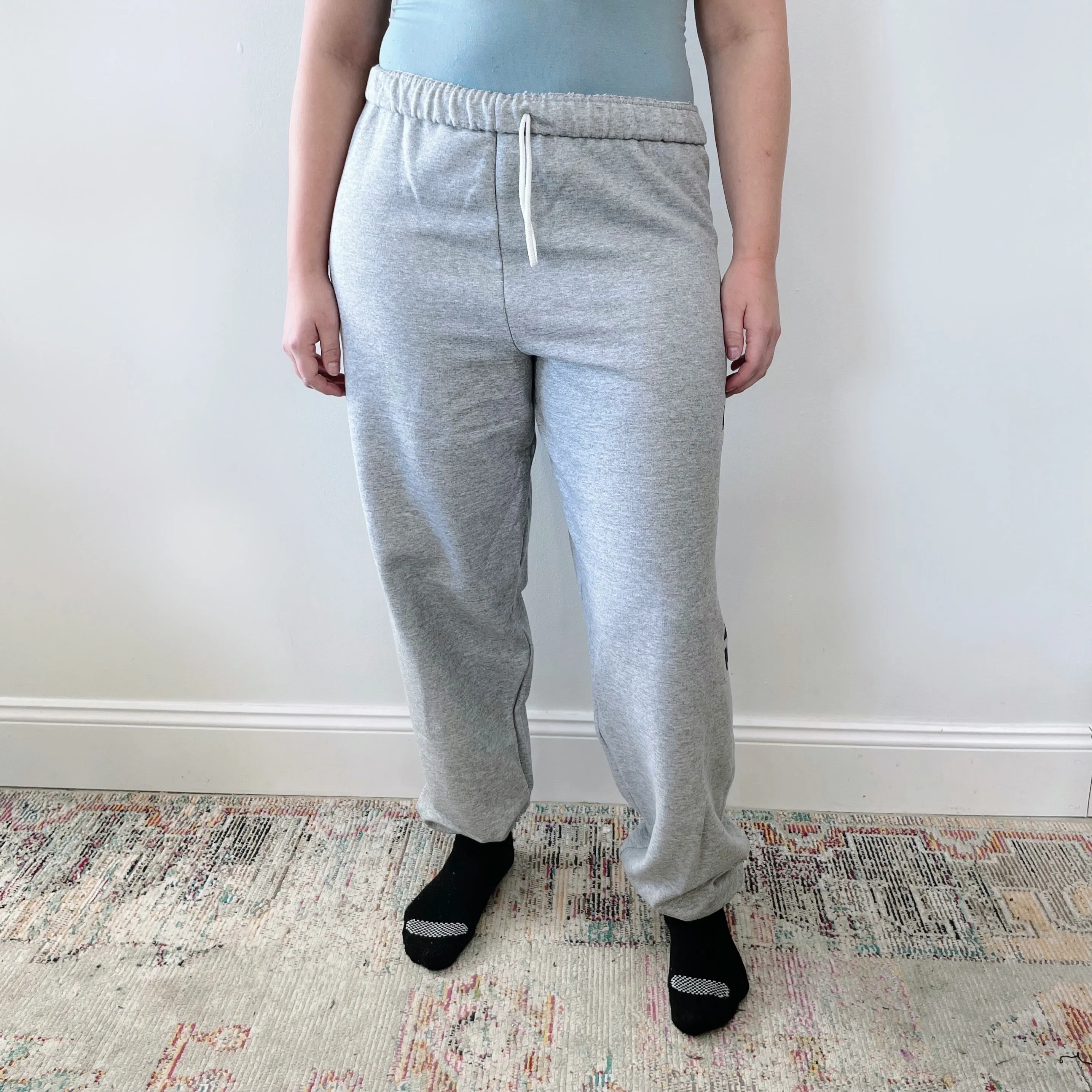 MAMA Sweats • gray