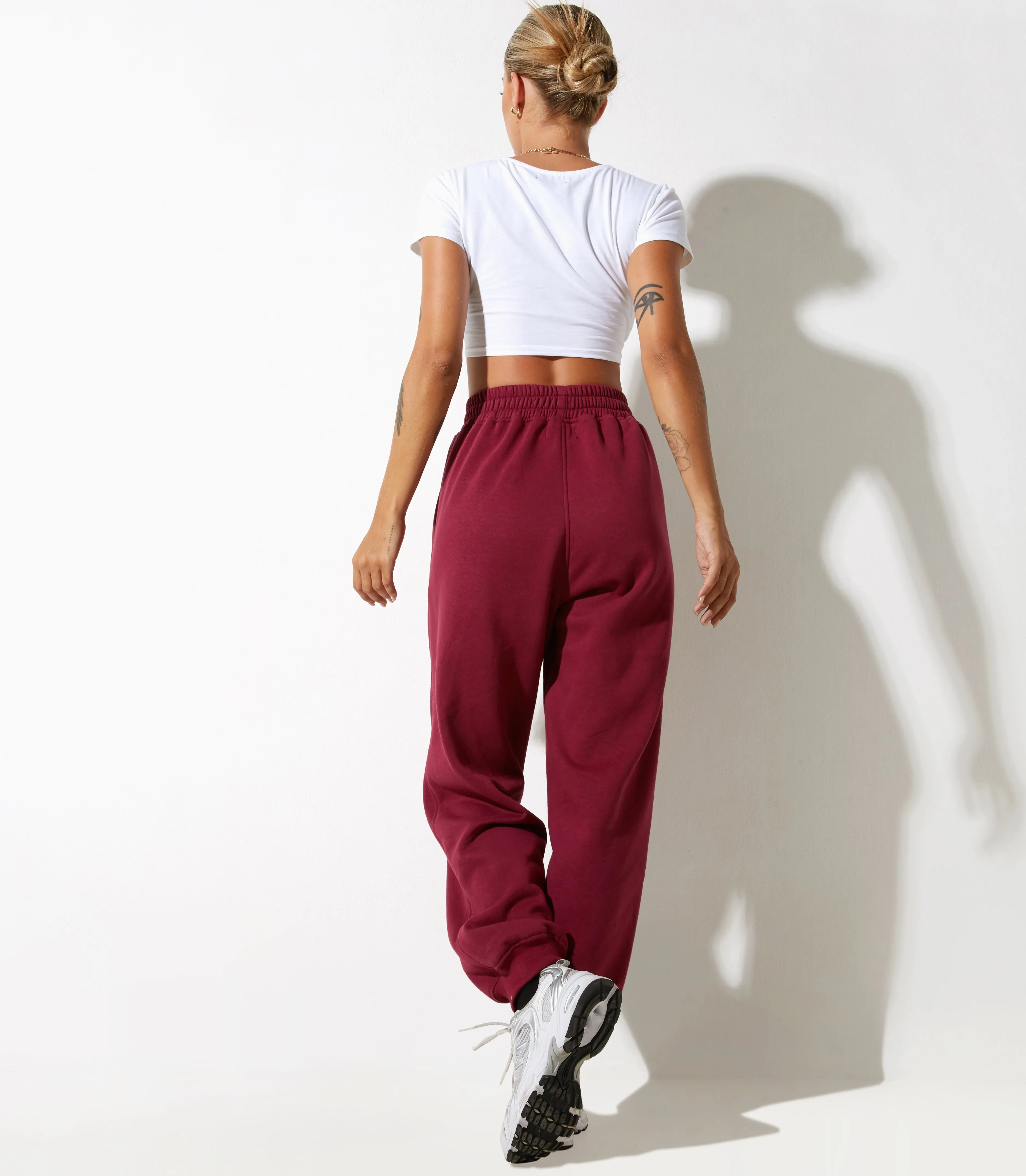 Roider Jogger in Burgundy with 'Winning Team' Embro